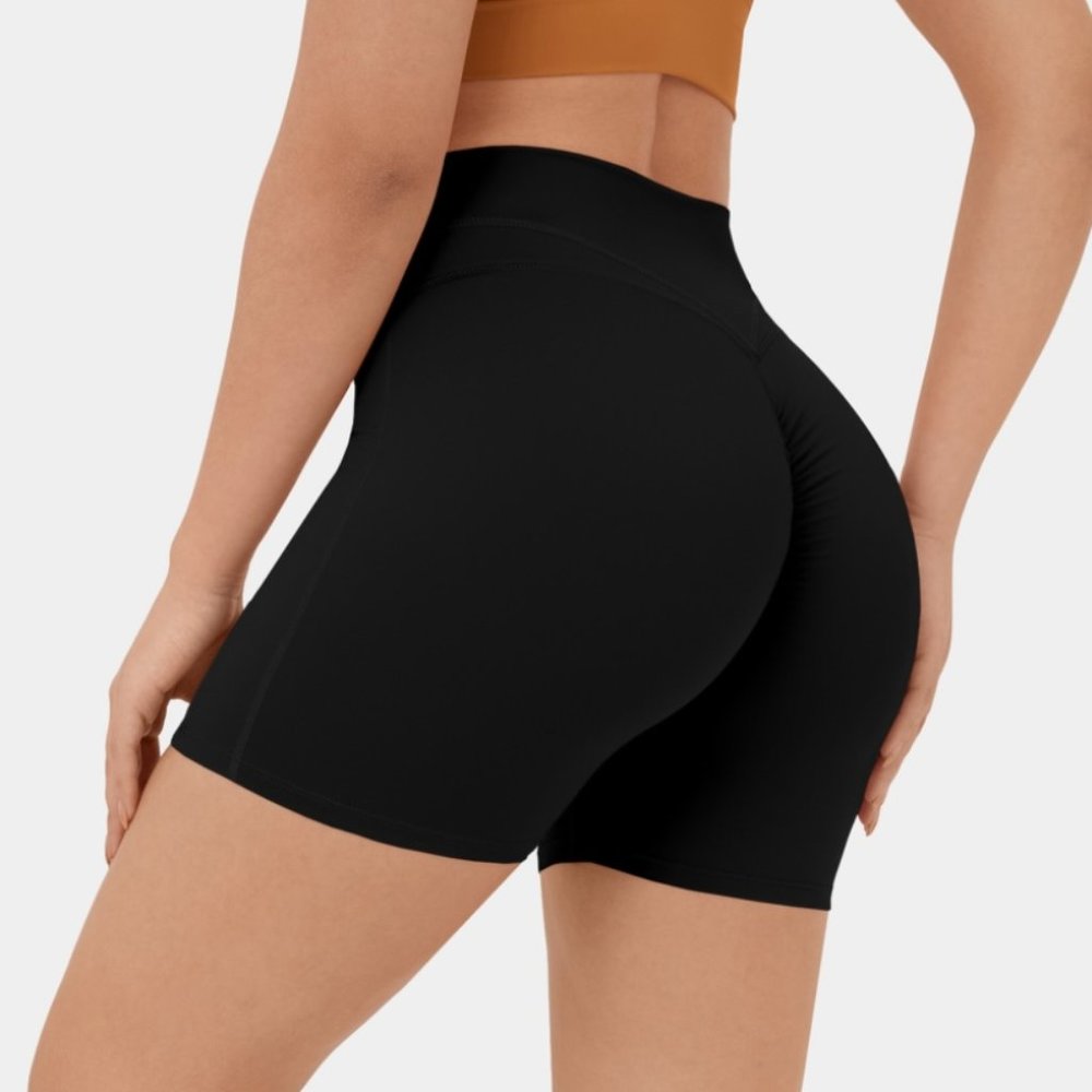 NWT Halara Cloudful™ High Waisted Crossover Ruched Yoga Shorts 5''